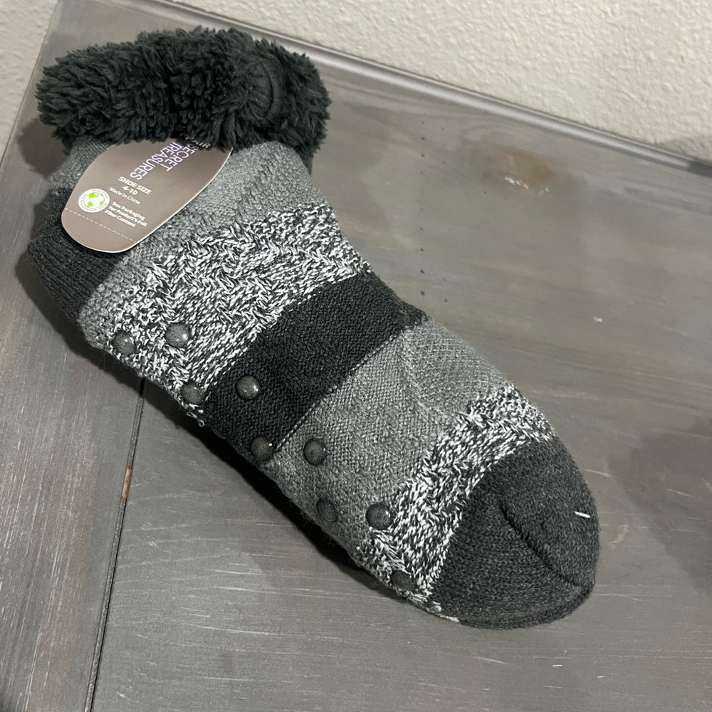 Secret Treasures Gray Cozy Socks NWT!!!